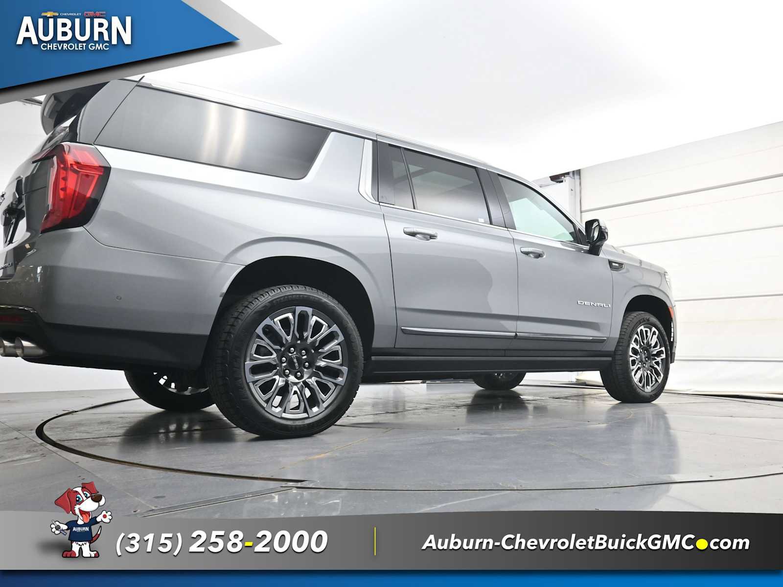 Used 2023 GMC Yukon XL Denali Ultimate AWD/4WD image 26