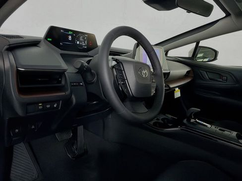 New 2026 Toyota Prius Plug-In Hybrid FWD image 13