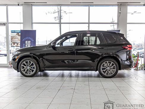 Used 2025 BMW X5 M60i w/ Climate Comfort Package image 6