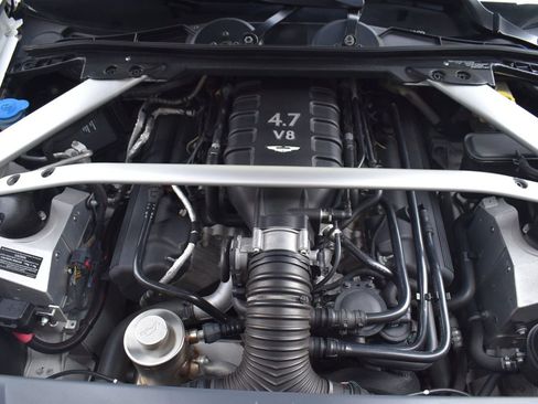 Used 2014 Aston Martin V8 Vantage S image 45