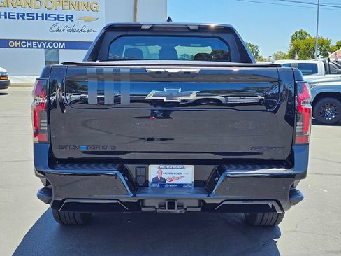 New 2026 Chevrolet Silverado EV 4x4 Crew Cab image 5
