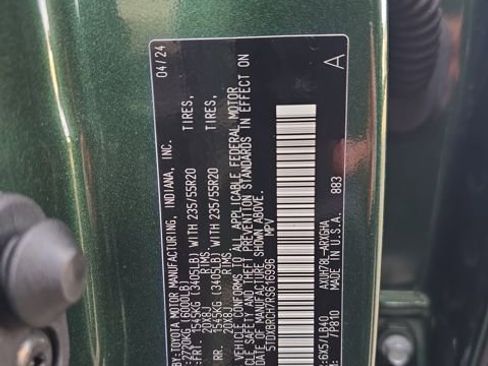 Used 2024 Toyota Highlander Limited image 19