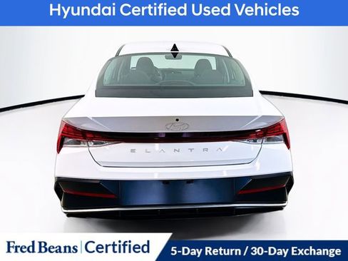 Certified 2025 Hyundai Elantra SEL FWD image 23