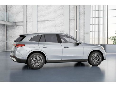 New 2025 Mercedes-Benz GLC 350e 4MATIC image 18