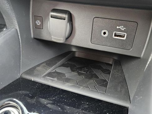 New 2025 Nissan Versa SV w/ Trunk Package image 15