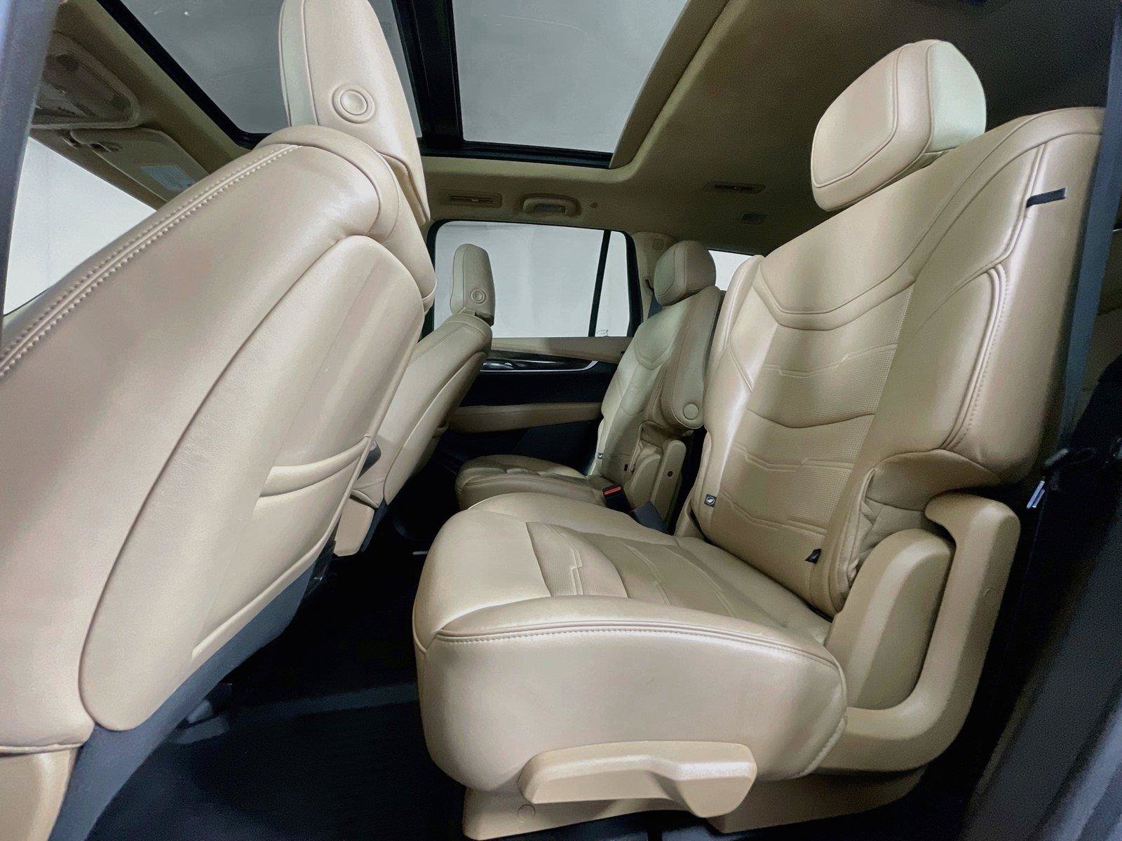Used 2023 Cadillac XT6 Premium Luxury w/ Platinum Package AWD/4WD image 28