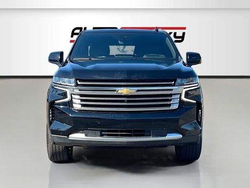 Used 2024 Chevrolet Suburban High Country AWD/4WD image 2