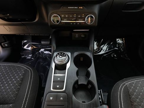 Certified 2023 Ford Escape Active AWD/4WD image 18