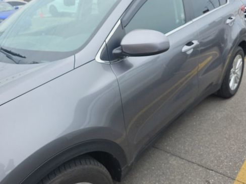 Used 2017 Kia Sportage LX FWD image 11