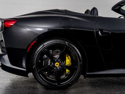Used 2019 Ferrari Portofino image 10