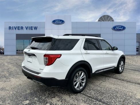 Used 2023 Ford Explorer XLT w/ Equipment Group 202A image 6