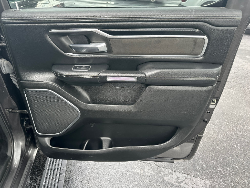 Used 2022 RAM 1500 Laramie AWD/4WD image 16