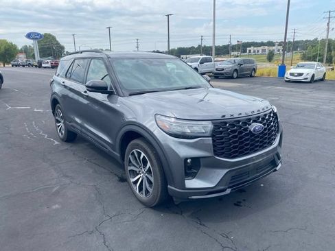 Used 2025 Ford Explorer ST-Line AWD/4WD image 8