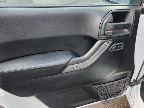 Used 2017 Jeep Wrangler Unlimited Sport image 21