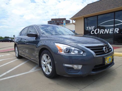 Used 2013 Nissan Altima 2.5 SV FWD image 1