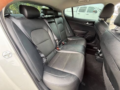 Used 2019 Kia Stinger RWD image 25