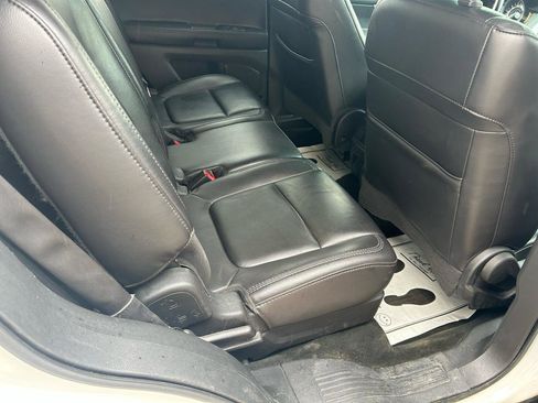 Used 2013 Ford Explorer XLT AWD/4WD image 11