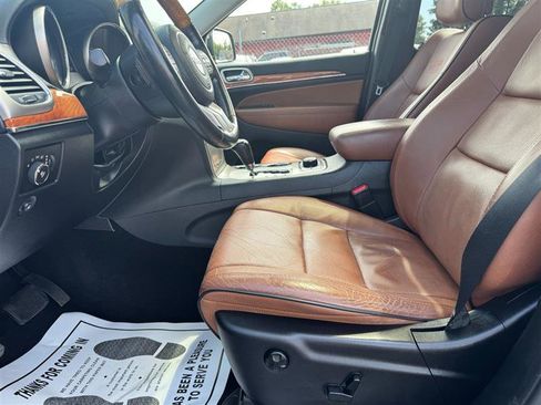 Used 2013 Jeep Grand Cherokee Overland image 29