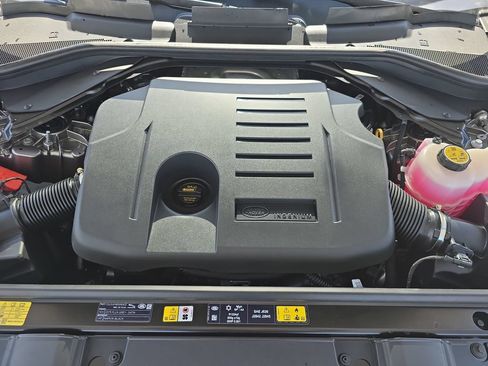 New 2026 Land Rover Range Rover SE AWD/4WD image 32