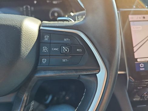 Used 2021 Jeep Grand Cherokee L Limited image 23