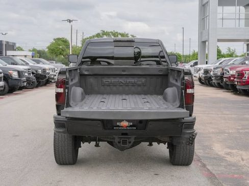 Used 2018 GMC Sierra 2500 Denali w/ Duramax Plus Package AWD/4WD image 9