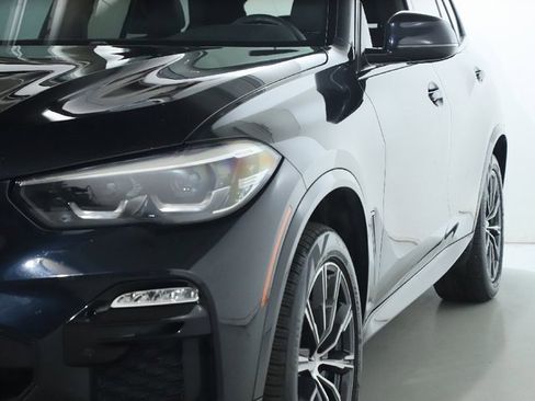 Used 2020 BMW X5 M50i w/ Premium Package image 4