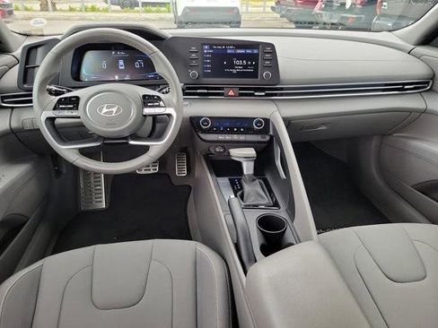Certified 2025 Hyundai Elantra Sport FWD image 14