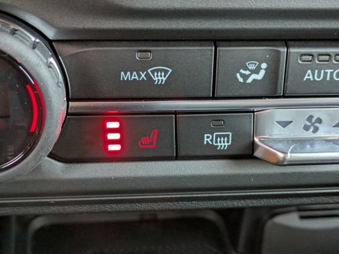 New 2025 Ford Bronco Big Bend w/ Black Diamond Package AWD/4WD image 21