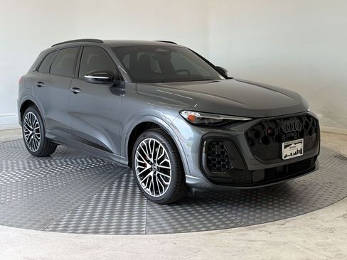 Used 2025 Audi SQ5 Premium Plus AWD/4WD image 7