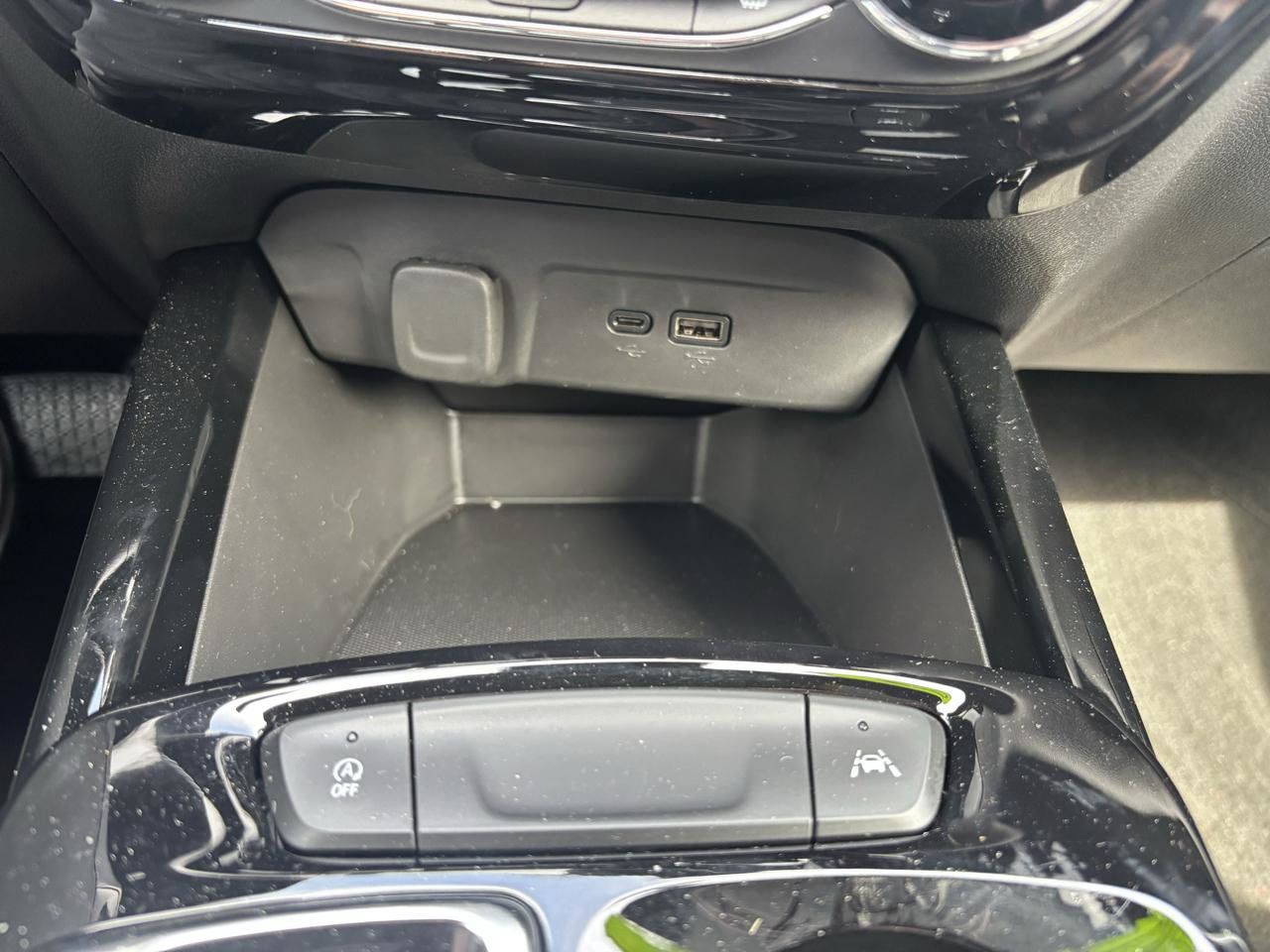 Used 2026 Chevrolet Trax RS w/ Driver Confidence Package FWD image 23