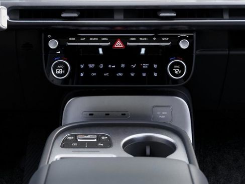 New 2026 Hyundai Ioniq 9 SEL image 10