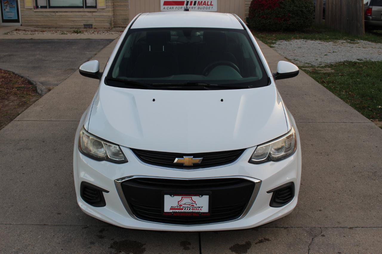 Used 2018 Chevrolet Sonic LT FWD image 4