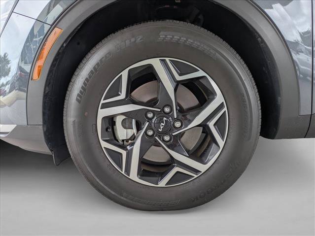 Used 2025 Kia Sportage LX FWD image 13