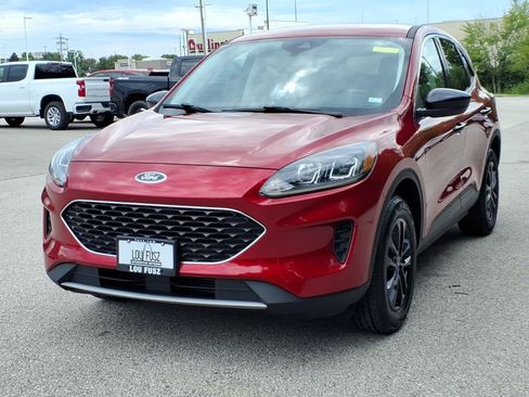 Used 2021 Ford Escape SE w/ Convenience Package AWD/4WD image 2