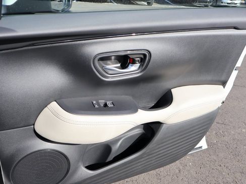 New 2026 Honda HR-V EX-L image 11