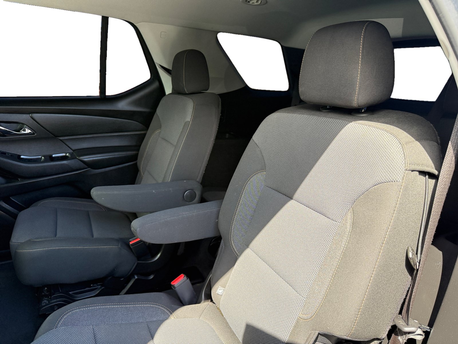 Used 2021 Chevrolet Traverse LT FWD image 16
