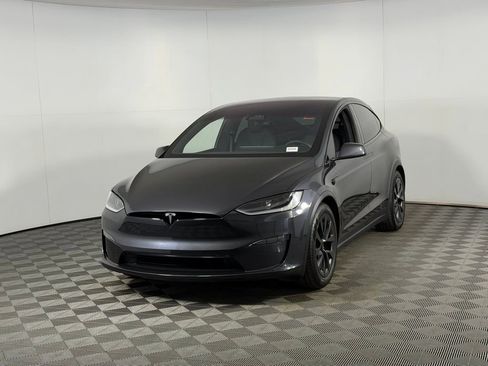 Used 2024 Tesla Model X AWD/4WD image 3