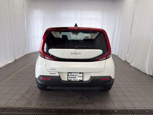 Used 2022 Kia Soul LX FWD image 5