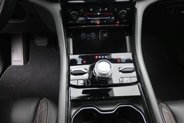 Used 2025 Jeep Grand Cherokee Summit AWD/4WD image 13