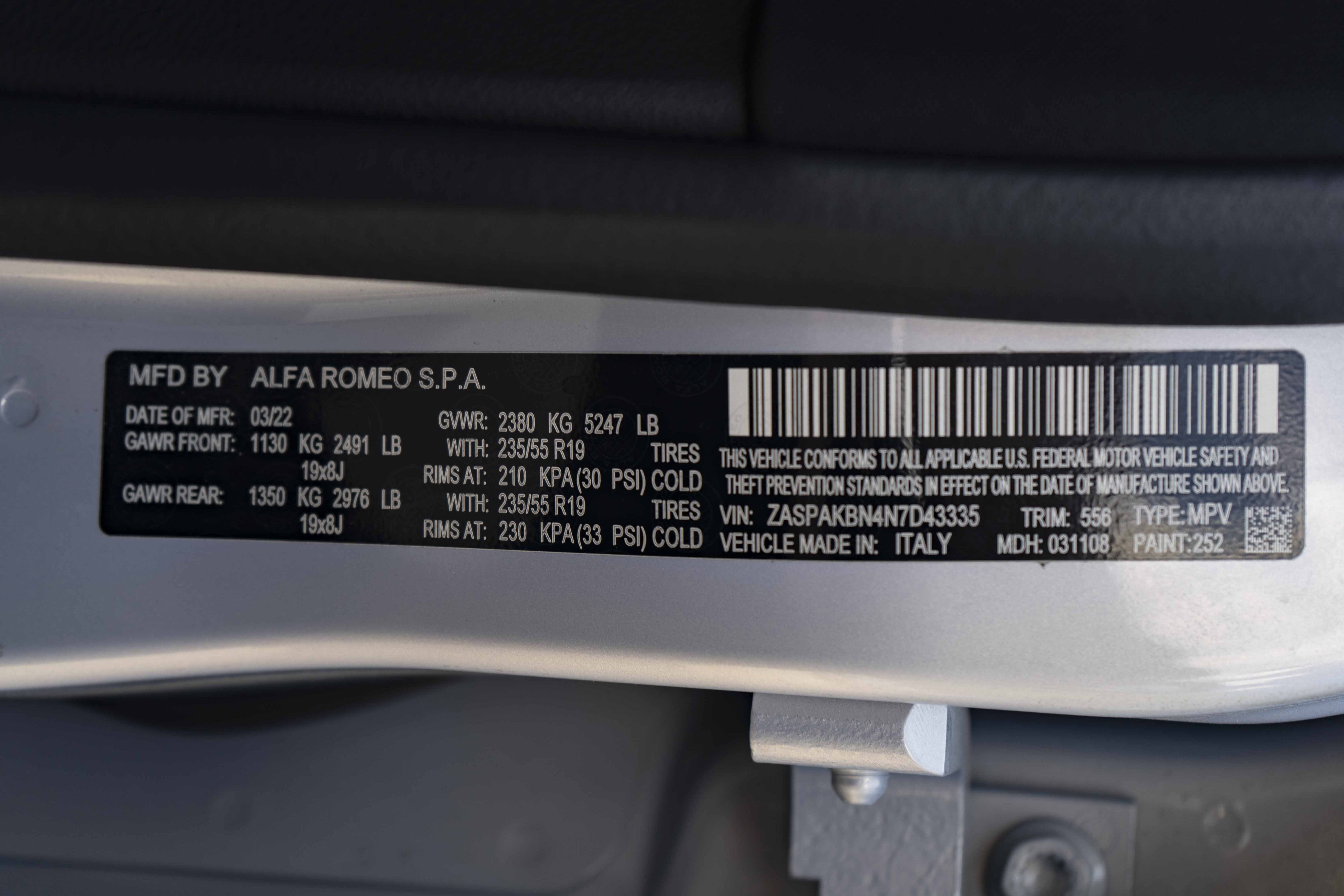 Used 2022 Alfa Romeo Stelvio Ti AWD/4WD image 42