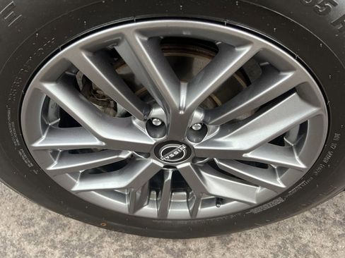 Certified 2023 Nissan Rogue S image 45