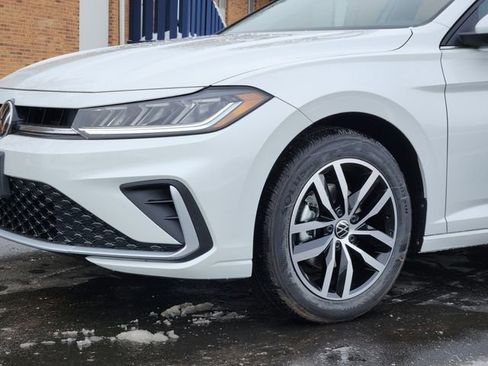 New 2026 Volkswagen Jetta SE image 8