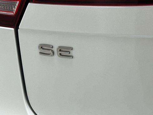 Used 2023 Volkswagen Tiguan SE FWD image 26