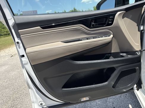 Used 2023 Honda Odyssey Touring image 10