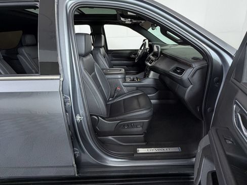 Used 2021 Chevrolet Tahoe LT w/ LT Signature Package RWD image 5