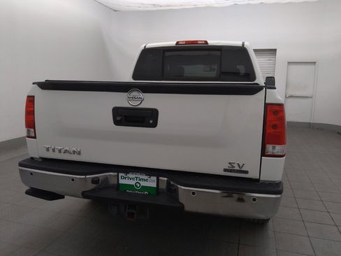 Used 2015 Nissan Titan SV w/ SV Value Truck Package RWD image 7