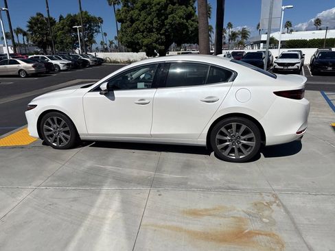 Used 2021 MAZDA MAZDA3 s image 9