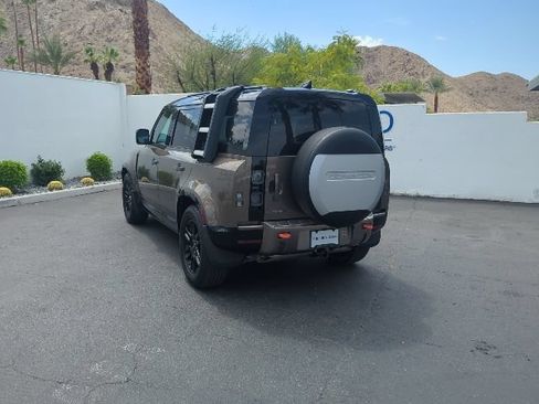 Certified 2022 Land Rover Defender 110 X AWD/4WD image 7