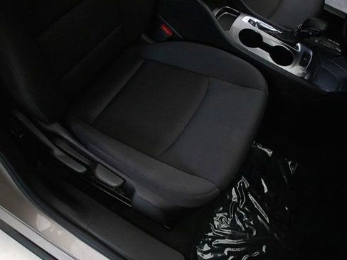 Used 2022 Chevrolet Malibu RS image 17