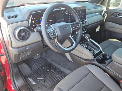 Used 2026 Chevrolet Colorado ZR2 w/ Technology Package AWD/4WD image 3